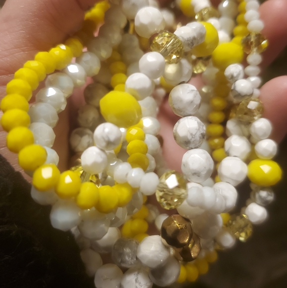 NWT Dillard's Twisted Multi Strand Beaded Necklace. - Picture 16 of 16